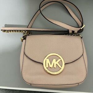 Michael Kors Fulton Small Flap Crossbody Pebbled Leather Beige Gold Chain
